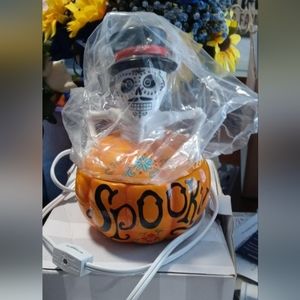 Skelton Scentsy Warmer